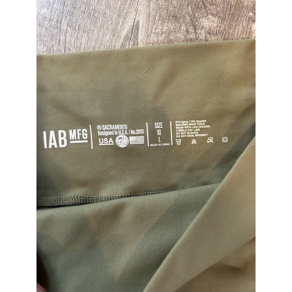 IAB MFG Leggings Womens Size 10 Large I am Becoming Activewear Olive Green - Picture 9 of 9